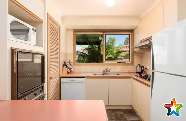 Fifth view of Homely house listing, 17 Azarow Circuit, Croydon South VIC 3136