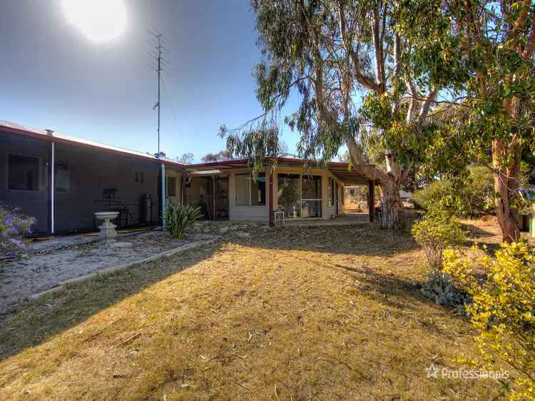 8 Avro Anson Road, Mokine WA 6401