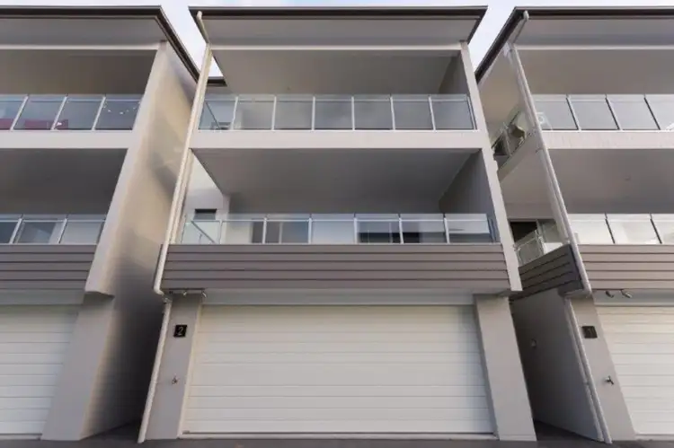 Main view of Homely townhouse listing, 1/118 Jones Road, Carina Heights QLD 4152