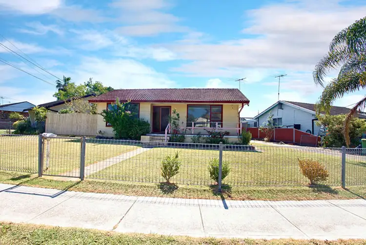 Second view of Homely house listing, 28 Hemingway Crescent, Fairfield NSW 2165