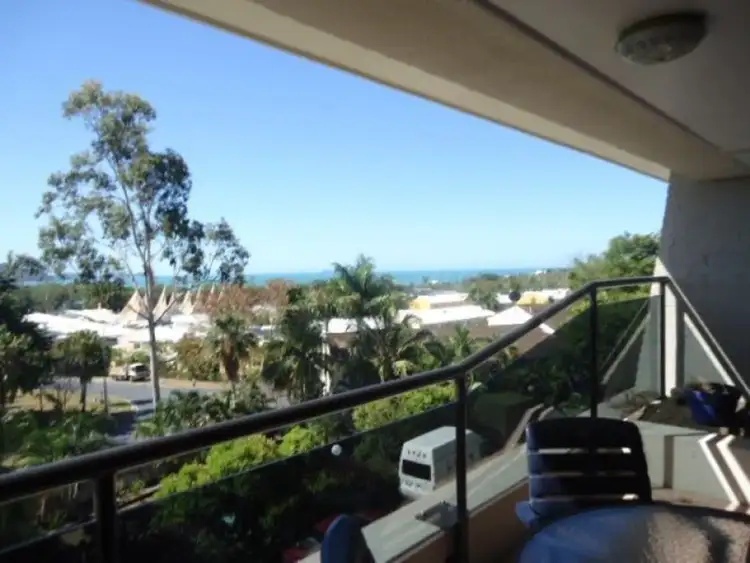 105/2 Eshelby Drive, Cannonvale QLD 4802