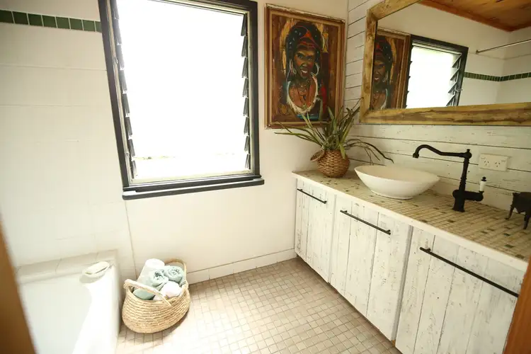 Seventh view of Homely house listing, 2 Camena Street, Macleay Island QLD 4184