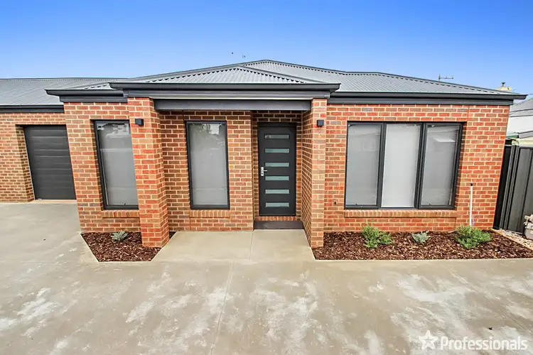 Main view of Homely unit listing, 1/72B Barkly Street, Maryborough VIC 3465