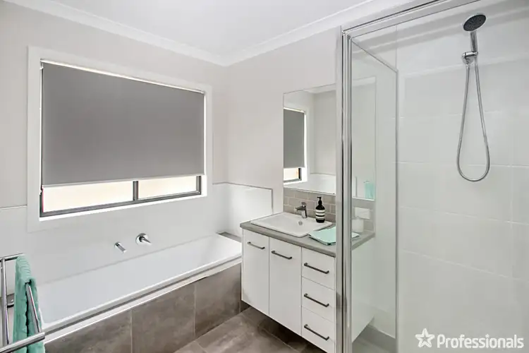 Fourth view of Homely unit listing, 2/72B Barkly Street, Maryborough VIC 3465