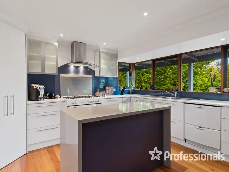 Sixth view of Homely house listing, 21 Dobell Place, Mooroolbark VIC 3138