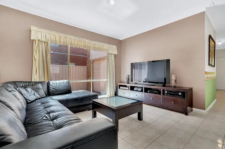 Fourth view of Homely house listing, 10 Gardenia Close, Craigieburn VIC 3064