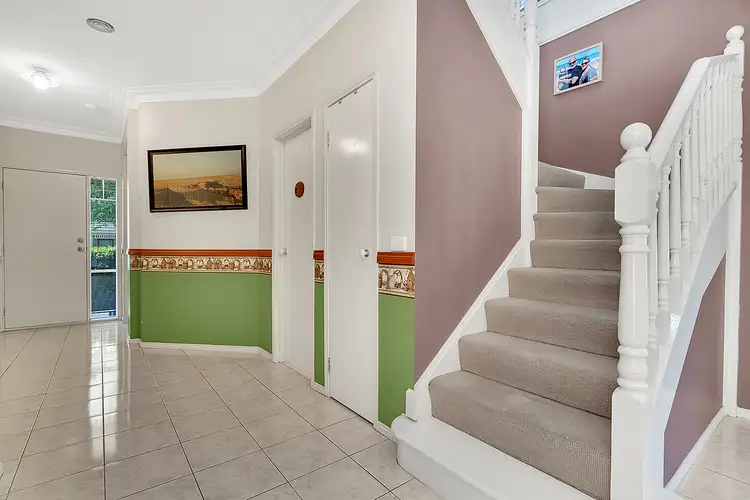 Fifth view of Homely house listing, 10 Gardenia Close, Craigieburn VIC 3064