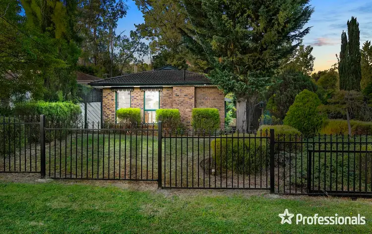 10 Ravenswood Court, Montrose VIC 3765