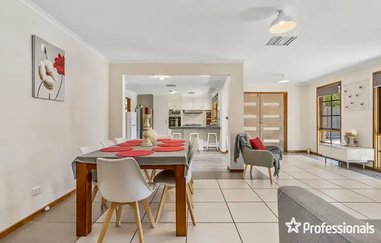 Fifth view of Homely house listing, 3 Katrina Court, Mooroolbark VIC 3138