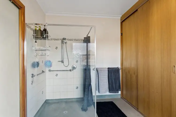 Fifth view of Homely house listing, 4 Ingleton Street West, Long Gully VIC 3550