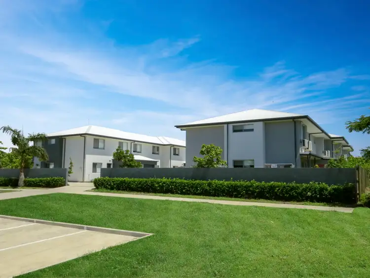 4/6 Brisbane Street, Bowen QLD 4805