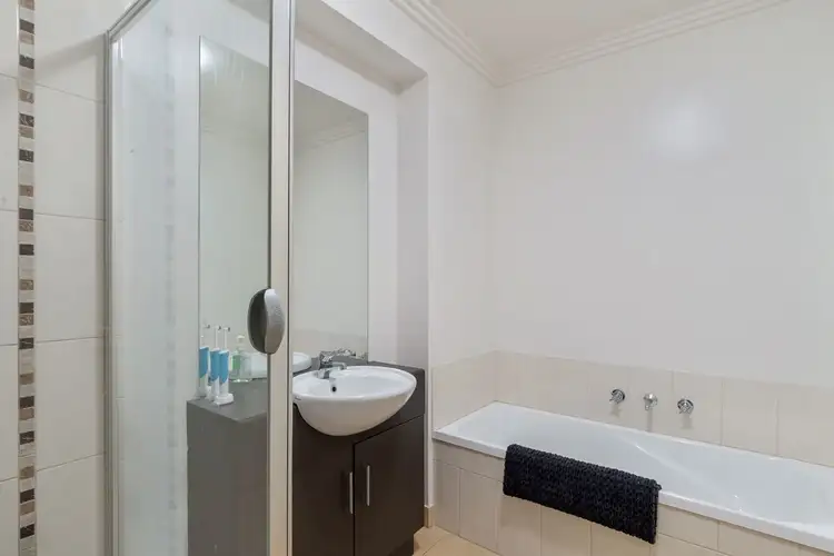 Sixth view of Homely house listing, 2/87 Adam Street, Quarry Hill VIC 3550