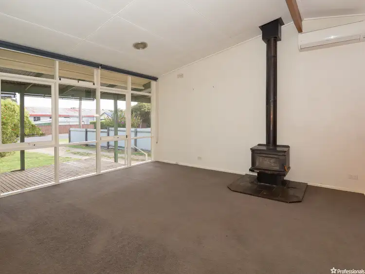 Fourth view of Homely house listing, 52 Cooper Street, Alexandra VIC 3714