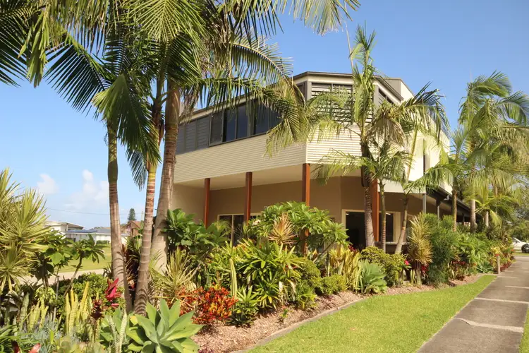 15 Diamond Drive, Diamond Beach NSW 2430