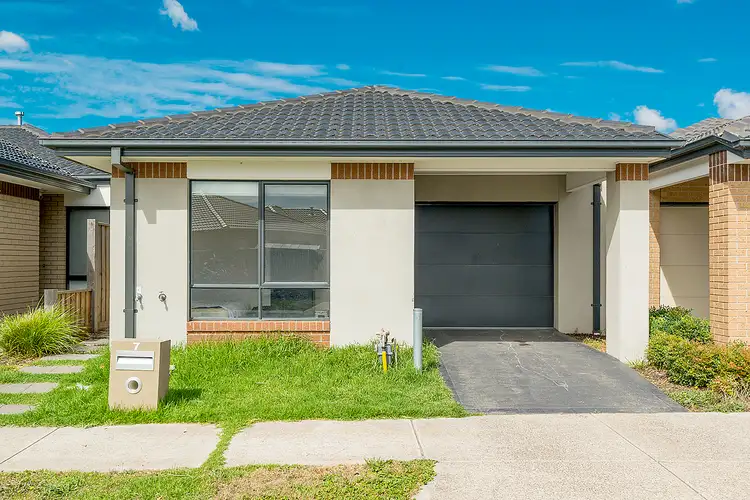 7 Medallion Avenue, Beveridge VIC 3753