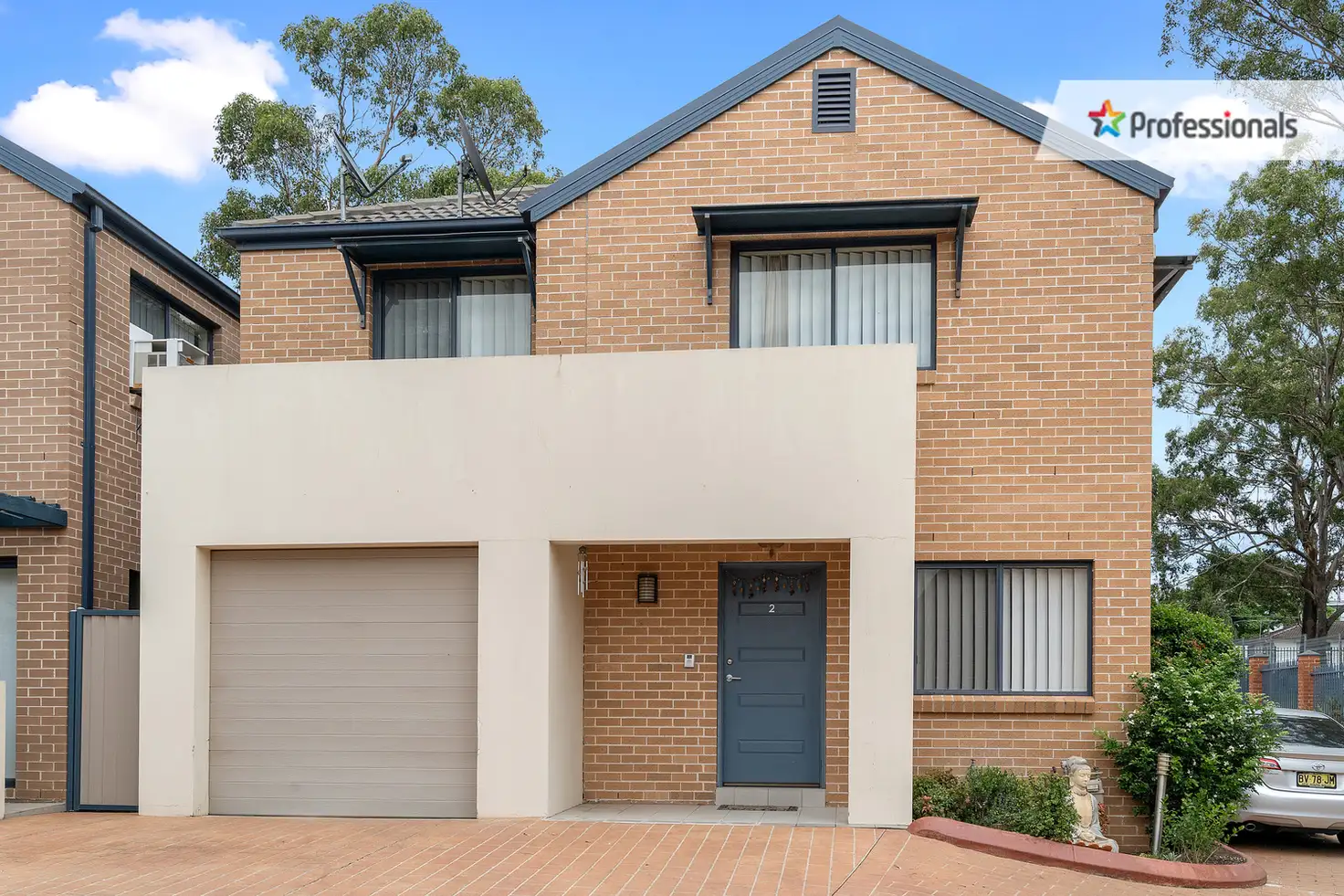 Main view of Homely townhouse listing, 2/18 Holland Crescent, Casula NSW 2170