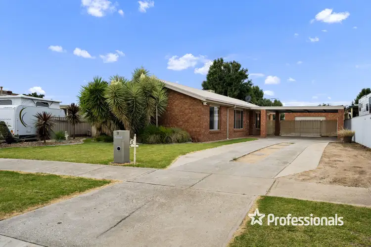 Main view of Homely house listing, 11 Edinburgh Circuit, Wodonga VIC 3690
