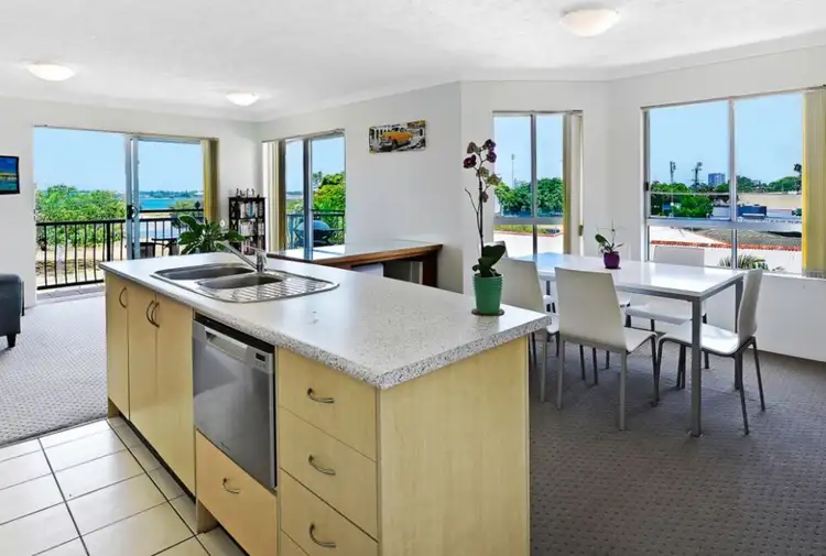24/3 Norman Street, Southport QLD 4215