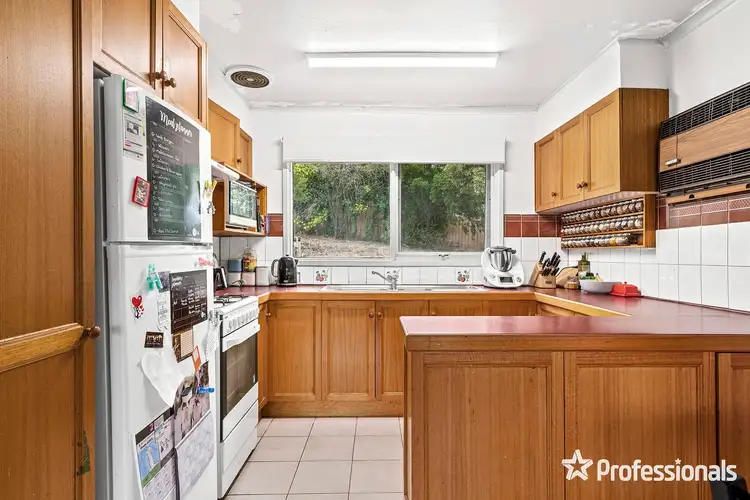 Second view of Homely house listing, 33 Swinburne Avenue, Mooroolbark VIC 3138