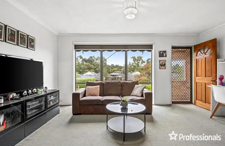 Fourth view of Homely house listing, 33 Swinburne Avenue, Mooroolbark VIC 3138