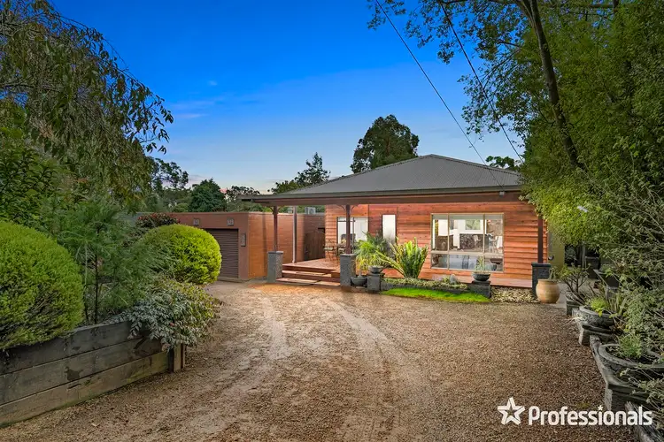 32 Stephen Avenue, Montrose VIC 3765