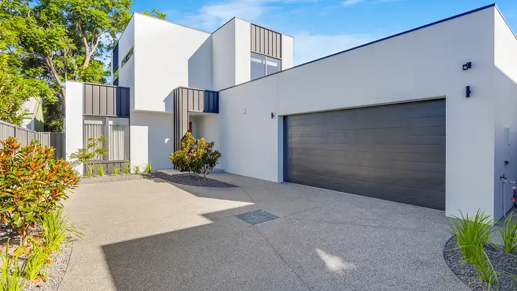 Main view of Homely townhouse listing, 2/46 Dunrobin Street, Shepparton VIC 3630