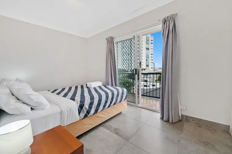 32/125 Frank Street, Labrador QLD 4215