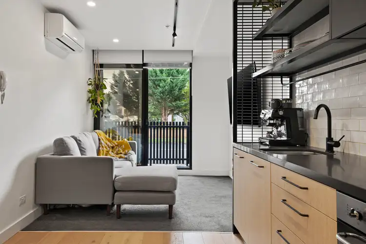 Sixth view of Homely apartment listing, 5/36 Collins Street, Essendon VIC 3040