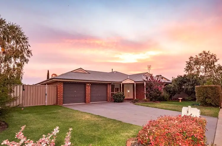 Second view of Homely house listing, 28 Silvan Crescent, Kialla VIC 3631