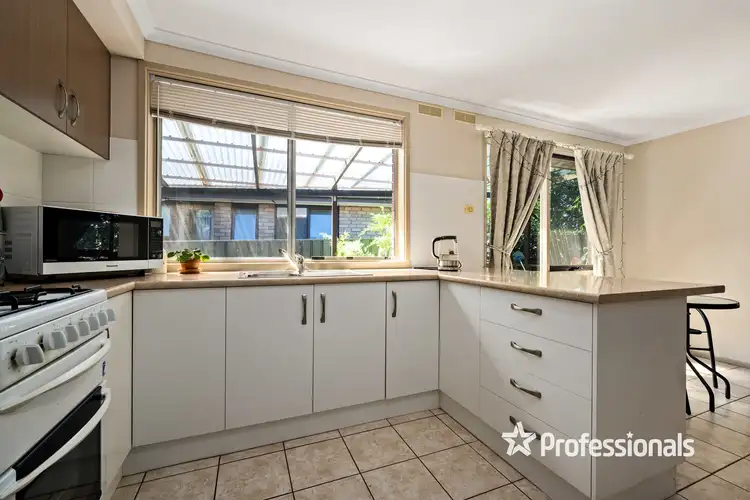 Second view of Homely house listing, 5 Jamieson Court, Wodonga VIC 3690