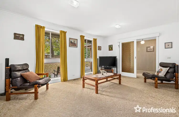 Sixth view of Homely house listing, 10 Hilltop Crescent, Mount Evelyn VIC 3796