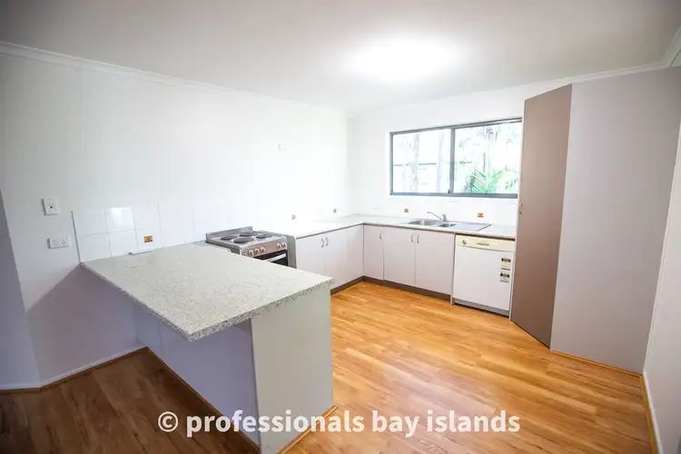 28 Arthur Street, Macleay Island QLD 4184