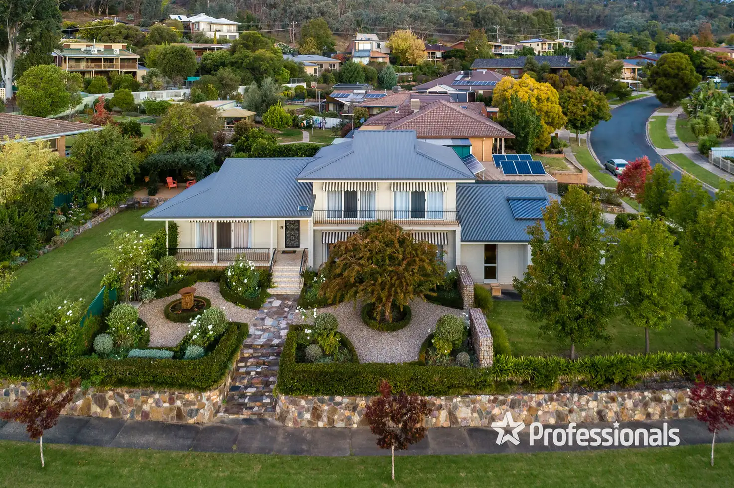 Main view of Homely house listing, 5 Carlisle Crescent, Wodonga VIC 3690