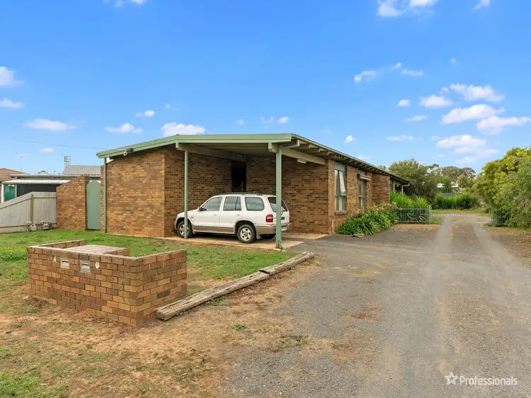1 & 2/8 Cadle Street, Maryborough VIC 3465