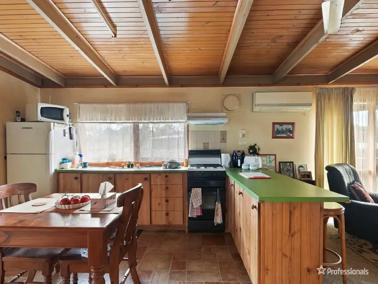 Fifth view of Homely unit listing, 1 & 2/8 Cadle Street, Maryborough VIC 3465