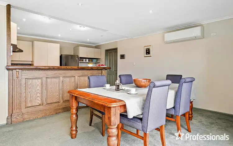 Fifth view of Homely house listing, 4 Greythorn Court, Chirnside Park VIC 3116