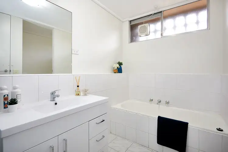 Sixth view of Homely apartment listing, 6/60 O'Shanassy Street, North Melbourne VIC 3051