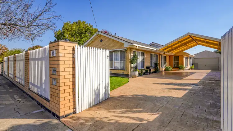 Main view of Homely house listing, 10 Gloucester Crescent, Shepparton VIC 3630