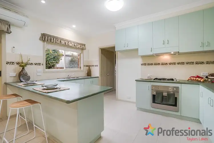 Fifth view of Homely house listing, 2a Perkins Close, Delahey VIC 3037