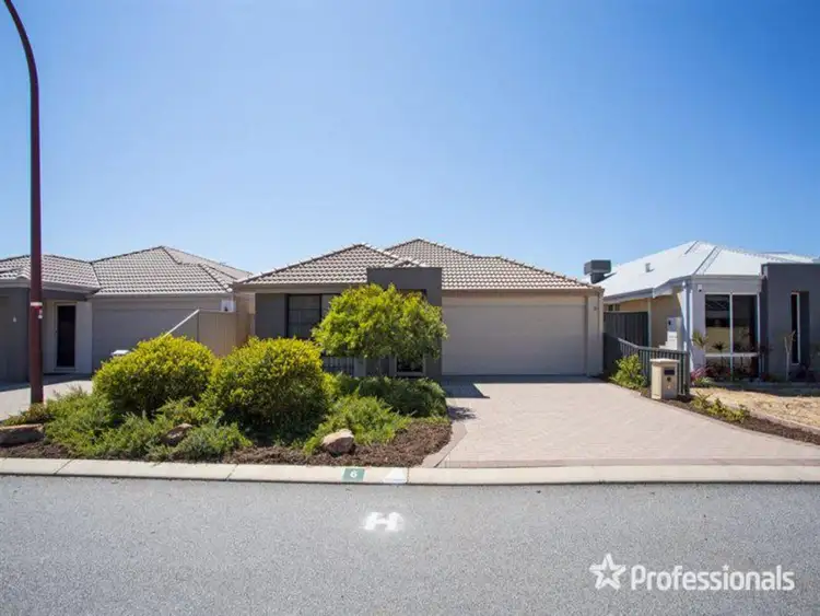Second view of Homely house listing, 6 Kooya Way, Wattle Grove WA 6107