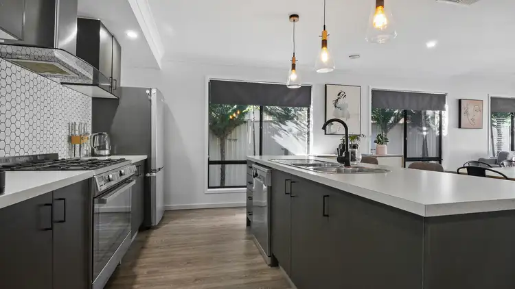 Fifth view of Homely house listing, 9 Greybox Way, Kialla VIC 3631