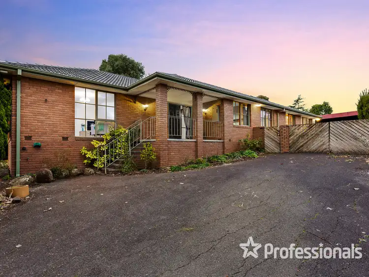 Main view of Homely house listing, 5 Caldera Court, Mooroolbark VIC 3138