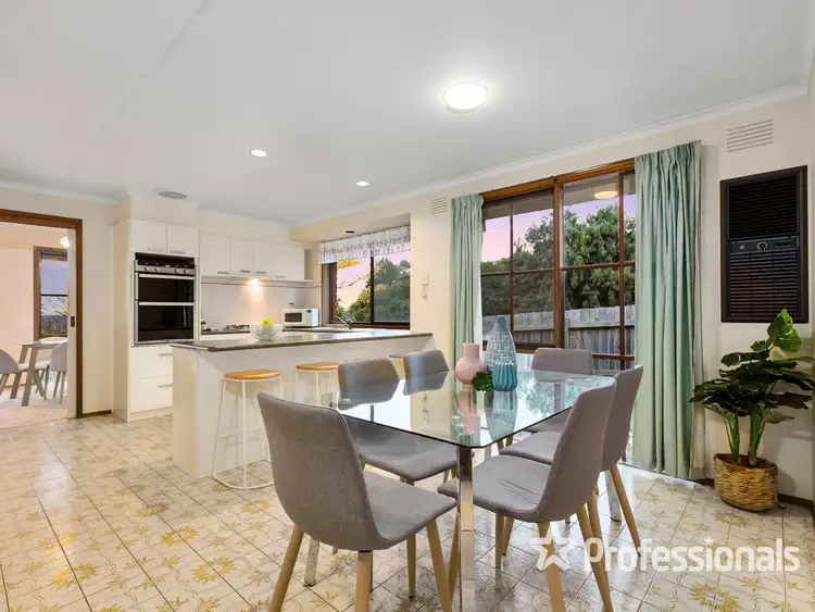 Sixth view of Homely house listing, 5 Caldera Court, Mooroolbark VIC 3138