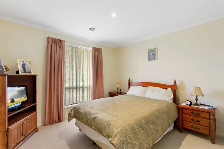 Sixth view of Homely house listing, 2/20 Glencoe Street, Kennington VIC 3550