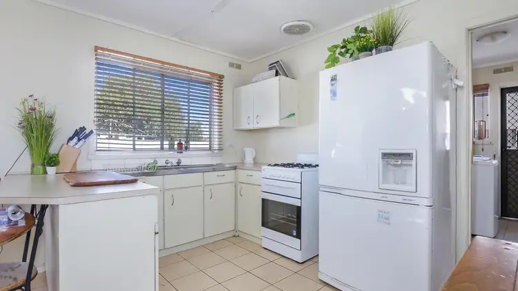 Fifth view of Homely unit listing, 2/40 Field Street, Shepparton VIC 3630