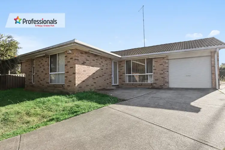 158 Explorers Way, St Clair NSW 2759