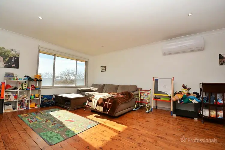 Fifth view of Homely house listing, 1 McKenzie Place, Lithgow NSW 2790