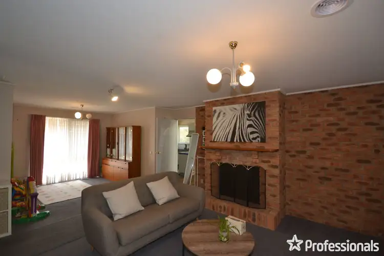 Fifth view of Homely house listing, 19 Summerhill Park Drive, Mooroolbark VIC 3138