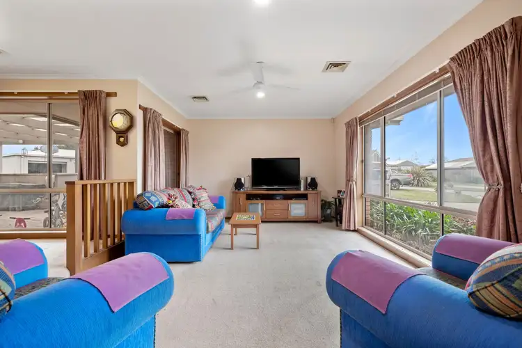 Third view of Homely house listing, 8 Franklin Court, Alfredton VIC 3350
