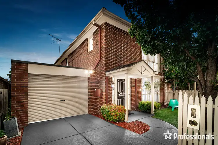 1/2 Station Street, Mooroolbark VIC 3138